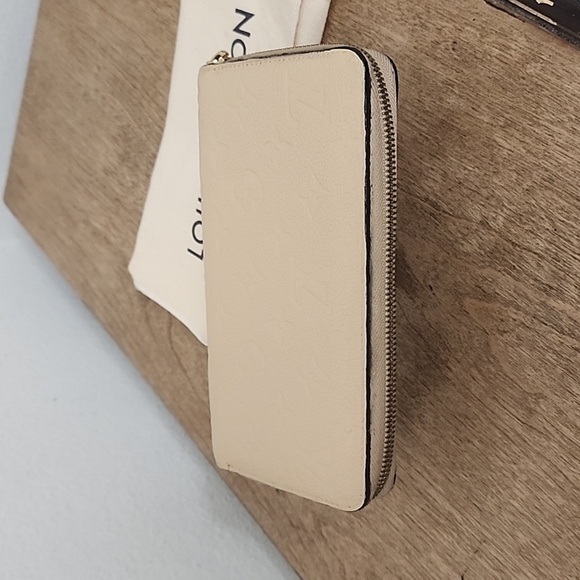 LOUIS VUITTON Round Zipper Monogram Empreinte Leather Beige Zippy Wallet - Picture 6 of 15